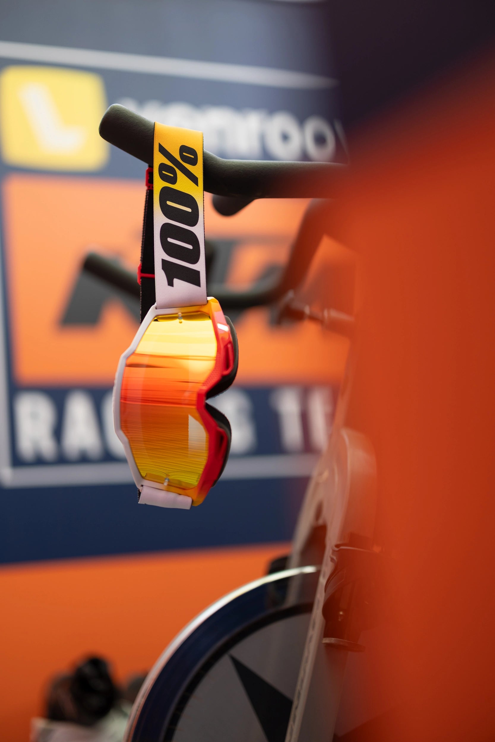 Goggle 100% Accuri 2 Torken Lente Rojo Espejo